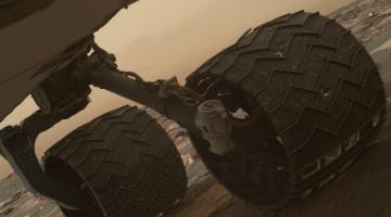 Поверхность Марса беспощадно «убивает» колеса «Кьюриосити»