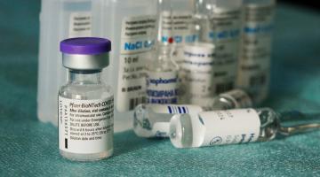 ​ЕС получит дополнительные дозы вакцины Pfizer/BioNTech