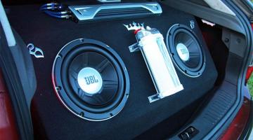 Аудиосистема автомобиля: как выбрать сабвуфер