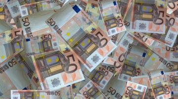 Миллион евро нашли в попавшем в ДТП фургоне в Испании