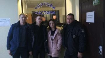 Столичных подростков, сбежавших из дома с деньгами, нашли в Одесской области