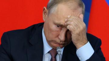 Рейтинг партии Путина опустился на десятилетнее дно