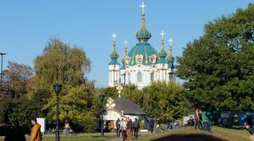 Порошенко объяснил различие между Украинской и Русской церквями